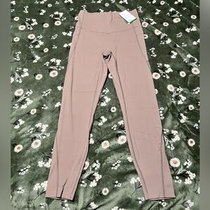 Halara tummy control 7/8 length legging size medium color taupe NWT